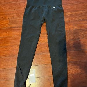 Gym shark leggings never used with tags on